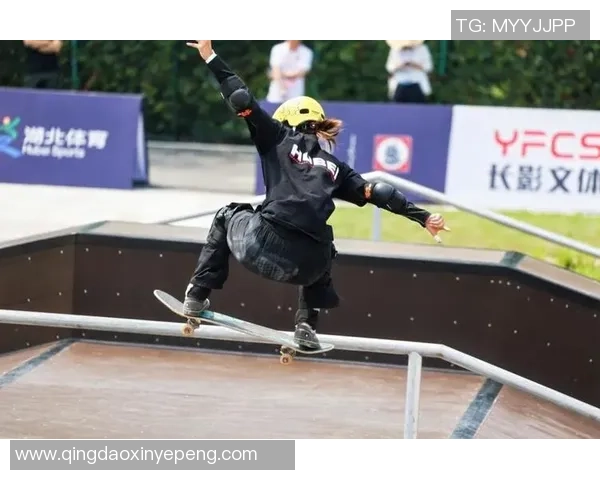 武汉滑板队边路渗透新策略探索与实践分析