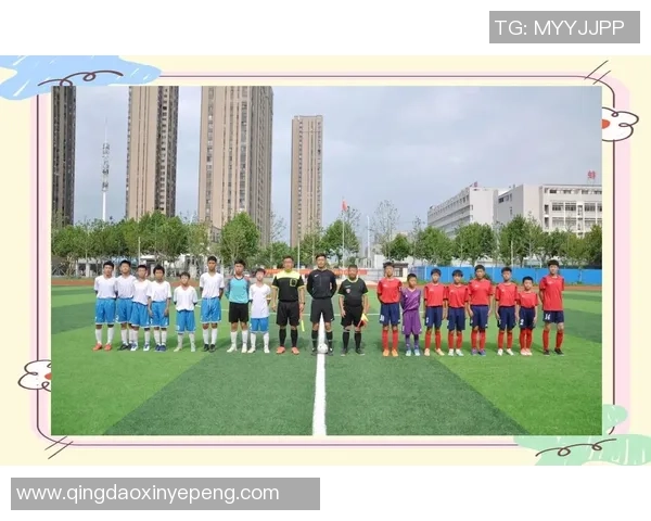 小学足球摄影展现孩子们的拼搏精神与团队合作之美